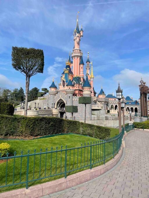 Casa Terracota *Paris*Disney*Val D'Europe* Apartment Chessy  Exterior photo